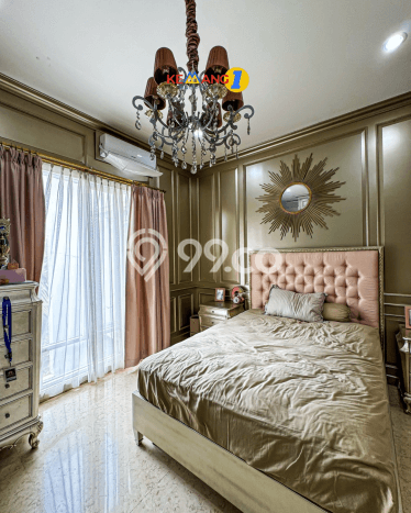 Ready to Use! Luxury House LT 210m2 Desain Elegan di Kemang Ready to Use! Luxury House LT 210m2 Desain Elegan di Kemang