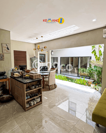 Jual Rumah Mewah Elegan Dengan View Cantik di Kemang, Jakarta Selatan Jual Rumah Mewah Elegan Dengan View Cantik di Kemang, Jakarta Selatan