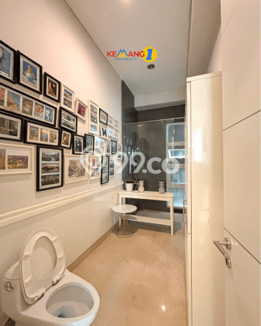 Rumah Eksklusif Siap Huni LT 1630m2 di Jagakarsa, Jakarta Selatan Rumah Eksklusif Siap Huni LT 1630m2 di Jagakarsa, Jakarta Selatan