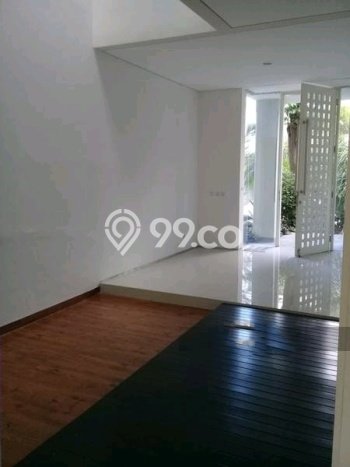 Hunian Elit LB 300m2 Siap Pakai Desain Elegan di Citraland, Surabaya Hunian Elit LB 300m2 Siap Pakai Desain Elegan di Citraland, Surabaya