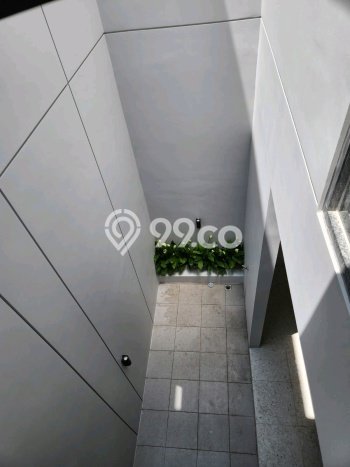 For Sale Rumah 4 Kamar Lokasi Ideal Nyaman dan Strategis di Rungkut For Sale Rumah 4 Kamar Lokasi Ideal Nyaman dan Strategis di Rungkut