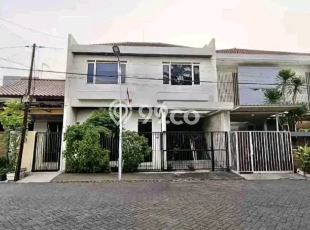 Jual Rumah Eksklusif 3 KT di Surabaya Kota, Surabaya Jual Rumah Eksklusif 3 KT di Surabaya Kota, Surabaya