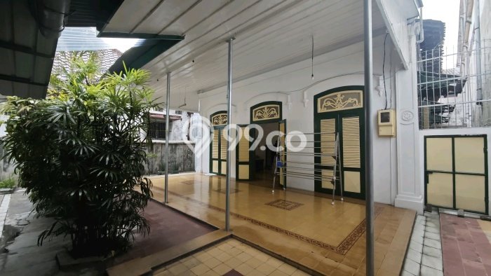 Komersial Bagus Dijual LB 400m2 Lokasi Strategis Surabaya Area Cocok untuk Berbisnis Komersial Bagus Dijual LB 400m2 Lokasi Strategis Surabaya Area Cocok untuk Berbisnis