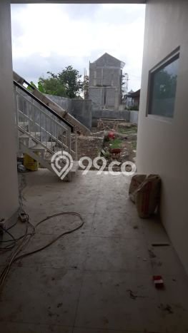 Unit Ruko Disewa Lokasi Kuta, Badung Spesifikasi Luas Bangunan 20000m2 Unit Ruko Disewa Lokasi Kuta, Badung Spesifikasi Luas Bangunan 20000m2