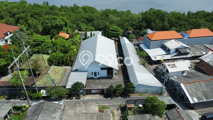 Area Ramai! Gudang Dijual di Kuta untuk Bisnis Luas Bangunan 700m2 Area Ramai! Gudang Dijual di Kuta untuk Bisnis Luas Bangunan 700m2