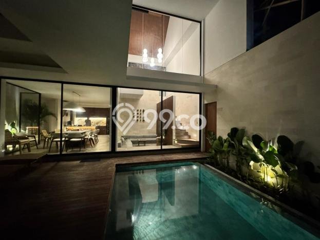 Jual Rumah Luas Elegan Dengan View Eksklusif di Umalas, Badung Jual Rumah Luas Elegan Dengan View Eksklusif di Umalas, Badung