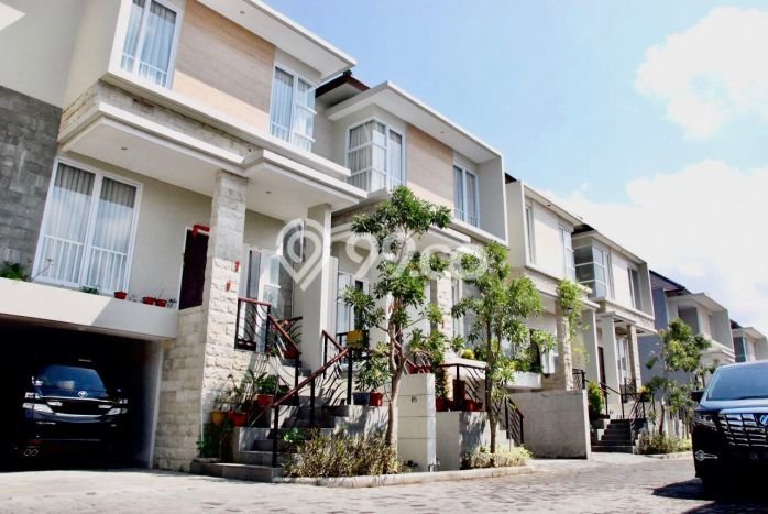Jual Rumah Luas Elegan Dengan View Cantik di Suwung, Denpasar Jual Rumah Luas Elegan Dengan View Cantik di Suwung, Denpasar