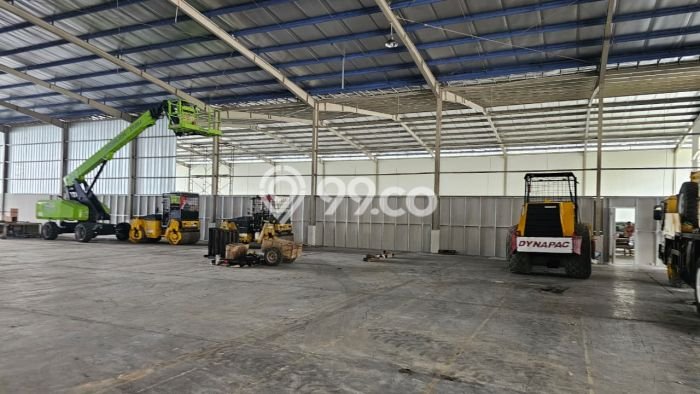 Disewakan Gudang komersial di Lippo Cikarang luas bangunan 1575m2 Disewakan Gudang komersial di Lippo Cikarang luas bangunan 1575m2