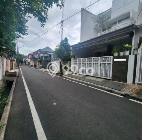 Rumah Modern 4 KT di Pondok Kelapa Jakarta Timur Unfurnished Rumah Modern 4 KT di Pondok Kelapa Jakarta Timur Unfurnished