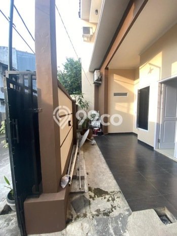 Rumah Modern 4 KT LT 135m2 di Galaxy Rumah Modern 4 KT LT 135m2 di Galaxy
