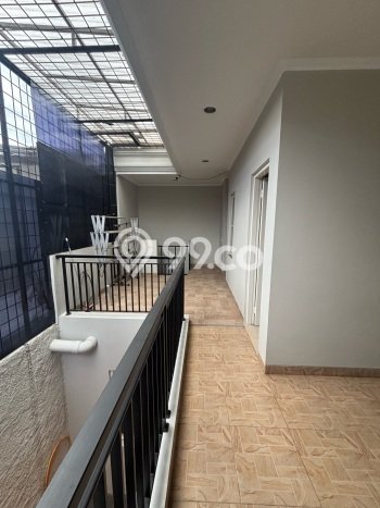 Dijual Hunian Rumah Terawat 5 Kamar di Lippo Karawaci, Tangerang Dijual Hunian Rumah Terawat 5 Kamar di Lippo Karawaci, Tangerang