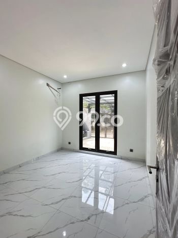 Hot Offer Hunian Mewah Ideal dan Luas di Jagakarsa, Jakarta Selatan Hot Offer Hunian Mewah Ideal dan Luas di Jagakarsa, Jakarta Selatan