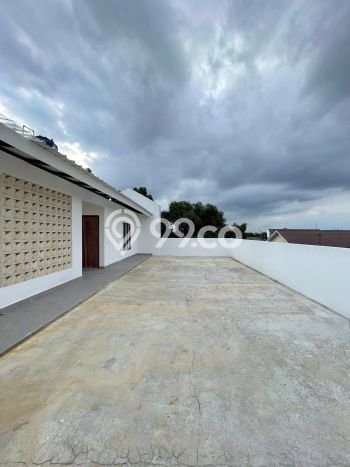Rumah Modern Minimalis 6 Kamar Bisa Langsung Pindah di Jagakarsa Rumah Modern Minimalis 6 Kamar Bisa Langsung Pindah di Jagakarsa