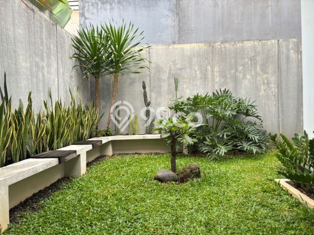 Rumah Elit LB 121m2 Siap Huni Desain Elegan di Banjar Wijaya, Tangerang Rumah Elit LB 121m2 Siap Huni Desain Elegan di Banjar Wijaya, Tangerang