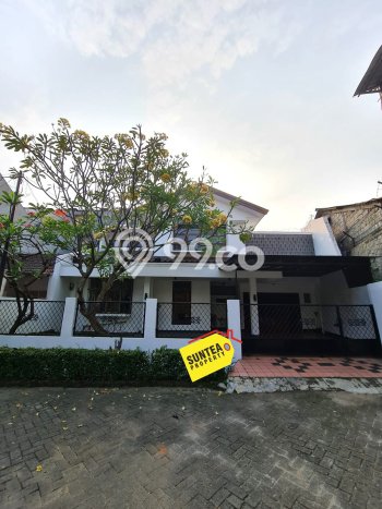 Disewakan! Rumah 4 Kamar Tidur &
3 Kamar Mandi di Bintaro, Tangerang Selatan Disewakan! Rumah 4 Kamar Tidur &
3 Kamar Mandi di Bintaro, Tangerang Selatan