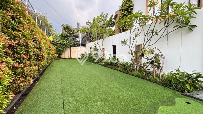 Jual Rumah Mewah Megah Dengan View Eksklusif di Bintaro, Tangerang Selatan Jual Rumah Mewah Megah Dengan View Eksklusif di Bintaro, Tangerang Selatan