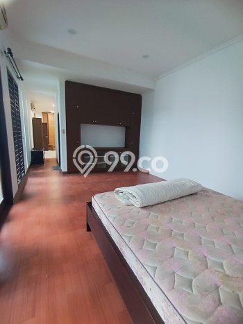 Disewakan! Rumah 4 Kamar Tidur &
3 Kamar Mandi di Bintaro, Tangerang Selatan Disewakan! Rumah 4 Kamar Tidur &
3 Kamar Mandi di Bintaro, Tangerang Selatan