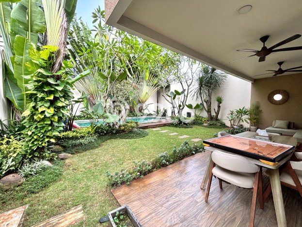 Jual Rumah Mewah Megah Dengan View Eksklusif di Bintaro, Tangerang Selatan Jual Rumah Mewah Megah Dengan View Eksklusif di Bintaro, Tangerang Selatan