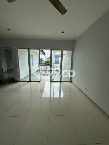 Dijual Rumah Luas Megah Dengan View Cantik di Bintaro, Jakarta Selatan Dijual Rumah Luas Megah Dengan View Cantik di Bintaro, Jakarta Selatan