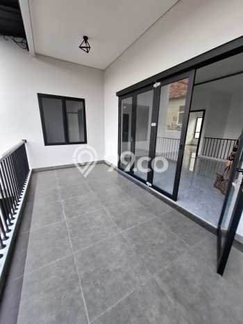 Rumah Luxury Modern Siap Huni di Bintaro Tangerang Selatan Rumah Luxury Modern Siap Huni di Bintaro Tangerang Selatan
