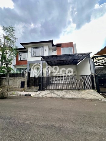 Dijual Rumah Luas Megah Dengan View Cantik di Bintaro, Jakarta Selatan Dijual Rumah Luas Megah Dengan View Cantik di Bintaro, Jakarta Selatan