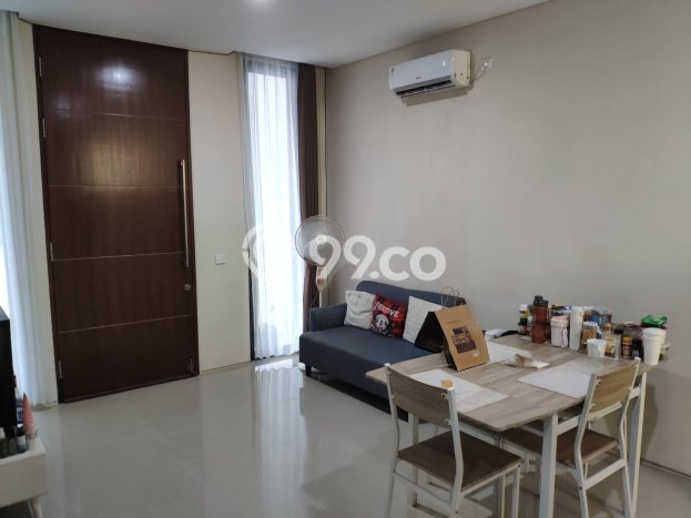 Rumah Luas Asri 4 KT Siap Pakai di Surabaya Kota Surabaya Rumah Luas Asri 4 KT Siap Pakai di Surabaya Kota Surabaya