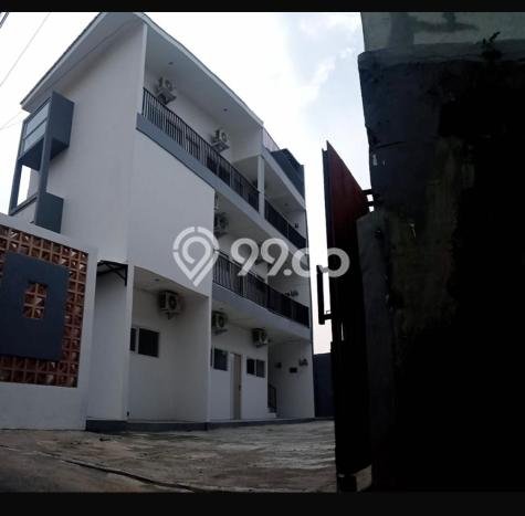 Rumah Mewah Siap Huni LT 158m2 di Jatinegara, Jakarta Timur Rumah Mewah Siap Huni LT 158m2 di Jatinegara, Jakarta Timur