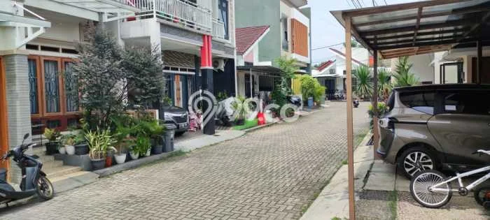 For Sale Rumah 2 Kamar Lokasi Strategis Nyaman dan Strategis di Kramat Jati For Sale Rumah 2 Kamar Lokasi Strategis Nyaman dan Strategis di Kramat Jati