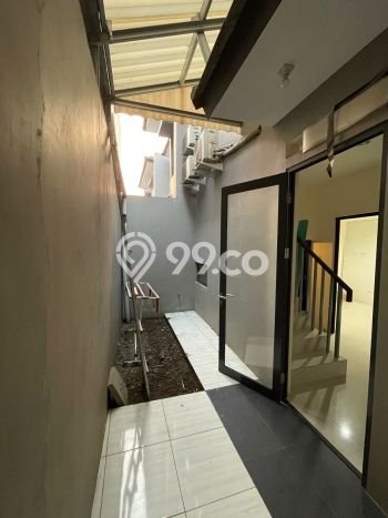 Rumah Luas Asri 3 KT Siap Pakai di Gading Serpong Tangerang Rumah Luas Asri 3 KT Siap Pakai di Gading Serpong Tangerang