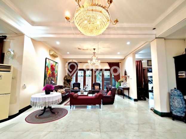 Rumah Eksklusif Siap Huni LT 596m2 di Menteng, Jakarta Pusat Rumah Eksklusif Siap Huni LT 596m2 di Menteng, Jakarta Pusat