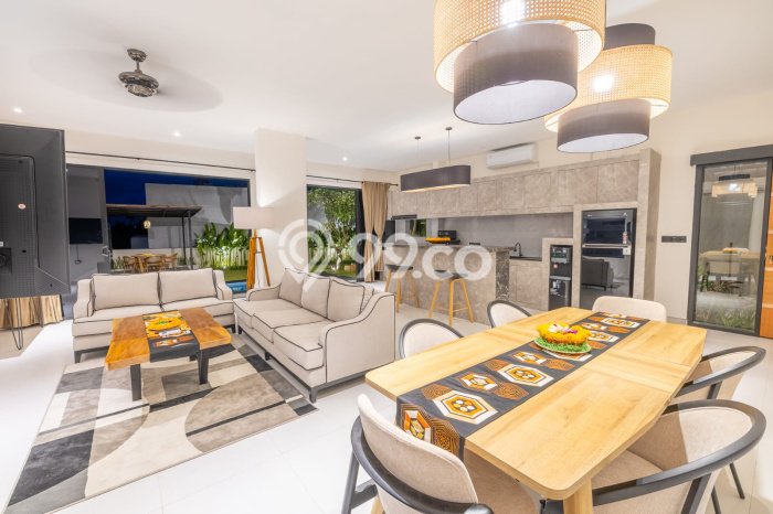 Vila Kawasan , Luas 303m2m², Dekat ke Fasilitas Umum Vila Kawasan , Luas 303m2m², Dekat ke Fasilitas Umum