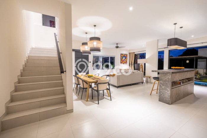 Vila Kawasan , Luas 303m2m², Dekat ke Fasilitas Umum Vila Kawasan , Luas 303m2m², Dekat ke Fasilitas Umum