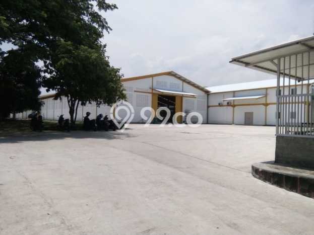 Lokasi Strategis! Dijual Pabrik Bisnis di Karangtengah, Cianjur Kondisi Baik Lokasi Strategis! Dijual Pabrik Bisnis di Karangtengah, Cianjur Kondisi Baik
