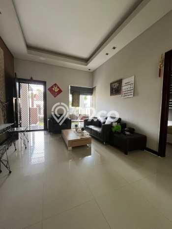 Jual Rumah Luas Elegan Dengan View Eksklusif di Sukomanunggal, Surabaya Jual Rumah Luas Elegan Dengan View Eksklusif di Sukomanunggal, Surabaya