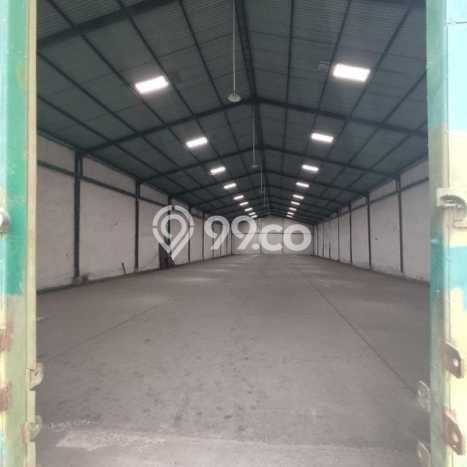 Gudang Dijual di Surabaya LT 1418m2 & LB 1050m2 Lokasi Terbaik! Gudang Dijual di Surabaya LT 1418m2 & LB 1050m2 Lokasi Terbaik!