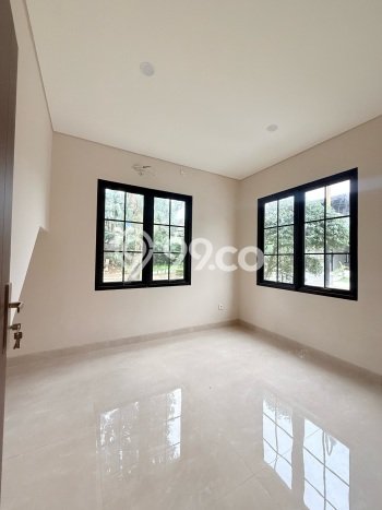 Rumah Mewah LB 146m2 Siap Huni Desain Elegan di Legenda Wisata, Jakarta Timur Rumah Mewah LB 146m2 Siap Huni Desain Elegan di Legenda Wisata, Jakarta Timur