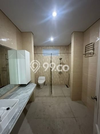 Rumah Mewah LB 300m2 Siap Huni Desain Elegan di Kota Wisata, Bogor Rumah Mewah LB 300m2 Siap Huni Desain Elegan di Kota Wisata, Bogor