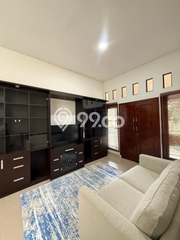 Jarang Ada! Rumah Sewa 4 Kamar Nyaman Siap Huni Kota Wisata Jarang Ada! Rumah Sewa 4 Kamar Nyaman Siap Huni Kota Wisata