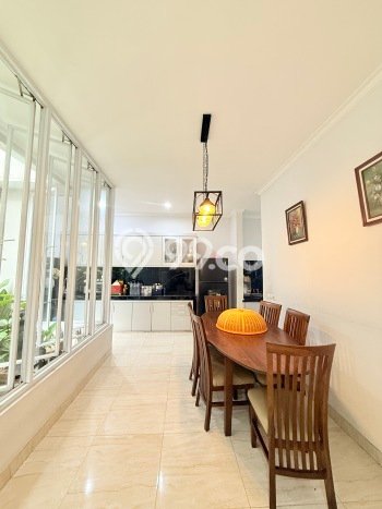 Rumah Luxury Modern Tanpa Renovasi di Legenda Wisata Jakarta Timur Rumah Luxury Modern Tanpa Renovasi di Legenda Wisata Jakarta Timur