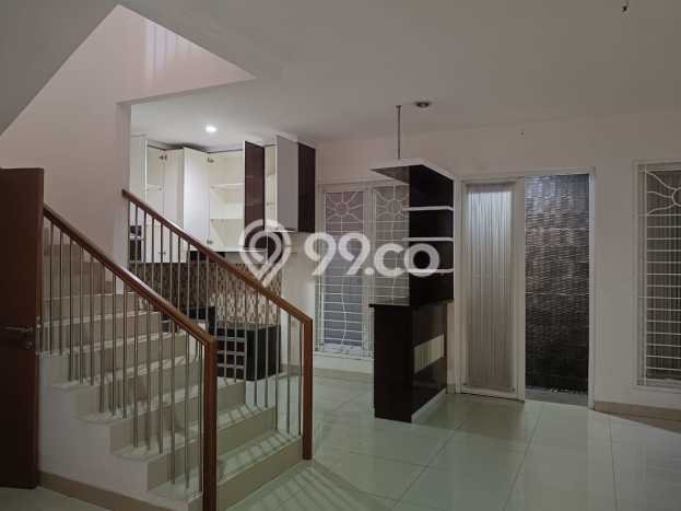 Rumah Luxury Modern Siap Huni di Citra Grand Jakarta Timur Rumah Luxury Modern Siap Huni di Citra Grand Jakarta Timur