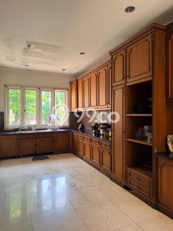 Rumah Elit Modern Tanpa Renovasi di Kota Wisata Jakarta Timur Rumah Elit Modern Tanpa Renovasi di Kota Wisata Jakarta Timur