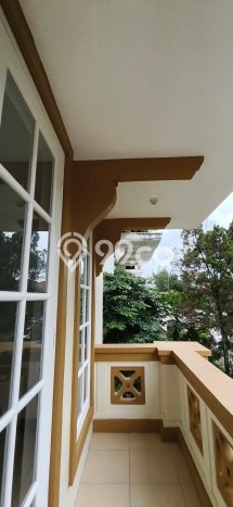 Rumah Modern 4 Kamar LT 180m2 di Legenda Wisata Rumah Modern 4 Kamar LT 180m2 di Legenda Wisata