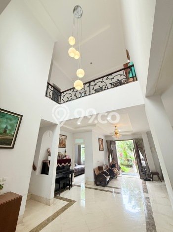 Rumah Luxury Modern Tanpa Renovasi di Legenda Wisata Jakarta Timur Rumah Luxury Modern Tanpa Renovasi di Legenda Wisata Jakarta Timur
