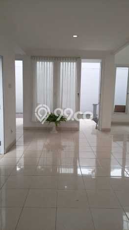 Rumah Disewakan Jakarta Timur LT 200m2 LB 200m2 Kawasan Kota Wisata Rumah Disewakan Jakarta Timur LT 200m2 LB 200m2 Kawasan Kota Wisata