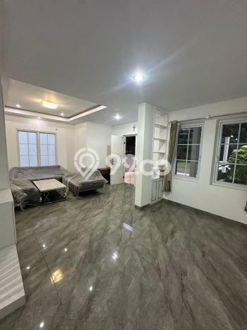 Rumah Mewah LB 300m2 Siap Huni Desain Elegan di Kota Wisata, Bogor Rumah Mewah LB 300m2 Siap Huni Desain Elegan di Kota Wisata, Bogor