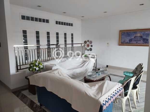 Dijual Rumah 5 Kamar Lokasi Ideal Bagus dan Strategis di Pamulang Dijual Rumah 5 Kamar Lokasi Ideal Bagus dan Strategis di Pamulang