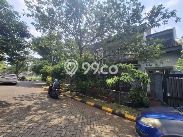 Rumah Mewah Siap Huni LT 322m2 di BSD, Tangerang Selatan Rumah Mewah Siap Huni LT 322m2 di BSD, Tangerang Selatan