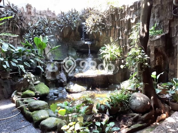 Jual Rumah Mewah Elegan Dengan View Cantik di Sektor 2 - Bintaro, Jakarta Selatan Jual Rumah Mewah Elegan Dengan View Cantik di Sektor 2 - Bintaro, Jakarta Selatan