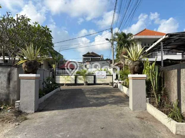 Rumah Sewa Badung LT 150m2 LB 95m2 Area Dalung Rumah Sewa Badung LT 150m2 LB 95m2 Area Dalung