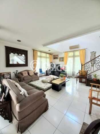 Dijual Rumah Mewah Elegan Dengan View Cantik di Bintaro, Tangerang Selatan Dijual Rumah Mewah Elegan Dengan View Cantik di Bintaro, Tangerang Selatan